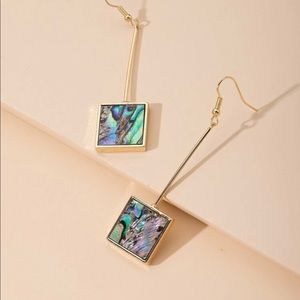 🟢3 for $22| brandy melville dangle earrings